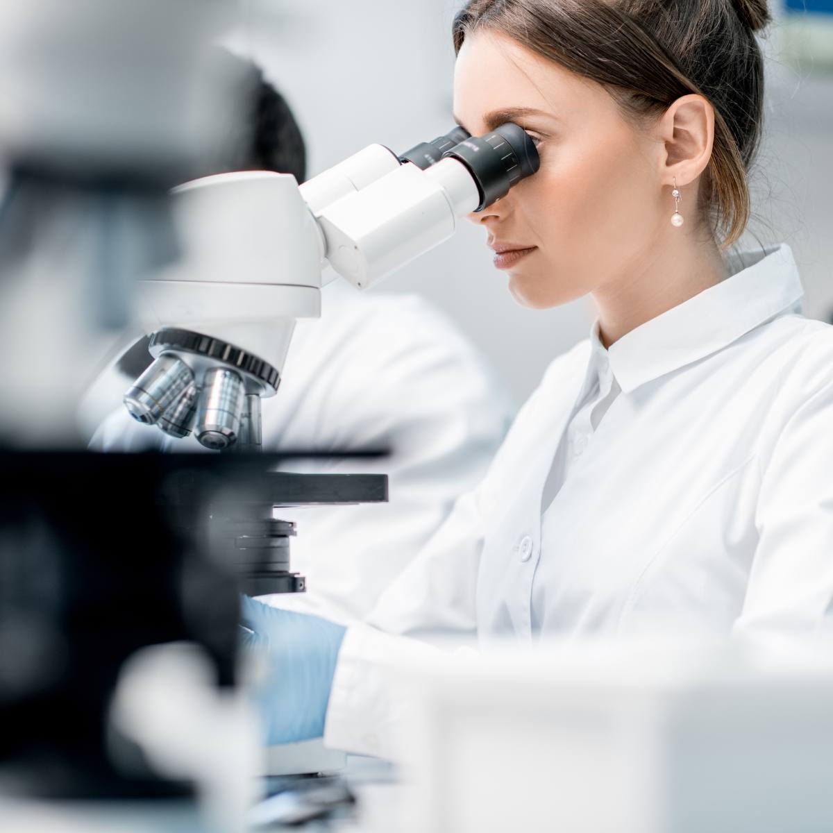 NovaMood Premium Qualität – in der Schweiz hergestellt und in deutschen Laboren geprüft für höchste Reinheit und Sicherheit